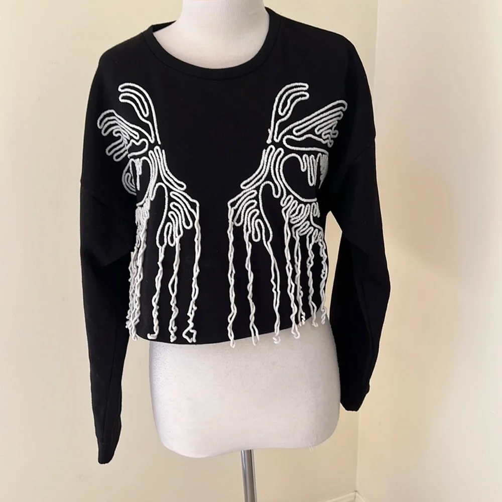 ZARA Size L black yarn fringe crop sweatshirt